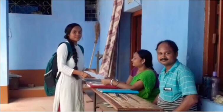 Purulia, teacher shortage in a school at jhalda, controversy start over the process of admission Purulia News: শিক্ষিকা নেই, ছাত্রী ভর্তিতে মুচলেকা ঘিরে শুরু বিতর্ক