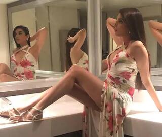 ટીવીની આ હૉટ હસીનાએ શેર કર્યા એકથી એક ચઢિયાતા ફોટોઝ, એક સમયે પરફ્યૂમ કંપનીમાં કરતી હતી કામ, જુઓ