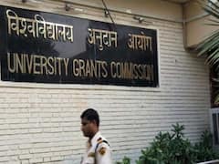 Delhi News: यूजीसी ने विश्वविद्यालयों से कहा- 'हर घर तिरंगा' अभियान के बारे में जागरूकता फैलाएं