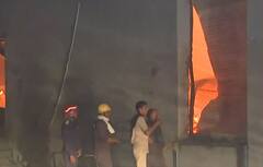Delhi Fire: हमीदपुर के एक गोदाम में लगी भयंकर आग, कोई हताहत नहीं
