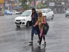 Mumbai Weather Forecast: मुंबई में आज भी छाए रहेंगे बादल, मूसलाधार बारिश होने की है संभावना, जानिए- मौसम का लेटेस्ट अपडेट