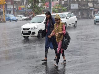 Mumbai Weather Forecast: मुंबई में आज भी छाए रहेंगे बादल, मूसलाधार बारिश होने की है संभावना, जानिए- मौसम का लेटेस्ट अपडेट