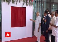 મોદી તખ્તીનું અનાવરણ કરવા ગયા પણ રિમોટ જ ન ચાલ્યું, છેવટે મોદીએ હાથથી પડદો હટાવી દીધો