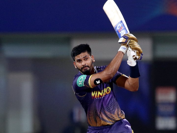 What Is K Sticker On The Arm Of Shreyas Iyer Well, Know About Fitness Gadget Shreyas Iyer Spotted Wearing 'K Sticker' On Arm. Here's What It Denotes