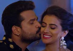 Bhojpuri Song: नशीली श्याम में Akshara Singh ने लुटाया रितेश पांडे पर प्यार, रोमांटिक वीडियो वायरल