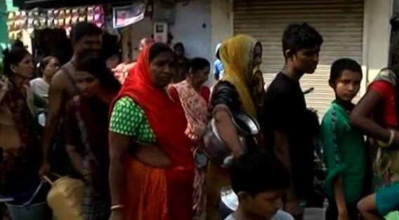 Ahmedabad: બોડકદેવમાં પાણીકાપ થતા ટેન્કર બોલાવવાની પડી ફરજ, સ્થાનિકોની લાગી લાંબી કતાર