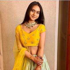 Nysa Devgan के बेहद करीब है तस्वीर में दिख रहा ये शख्स, लंदन में मना रहीं वेकेशन