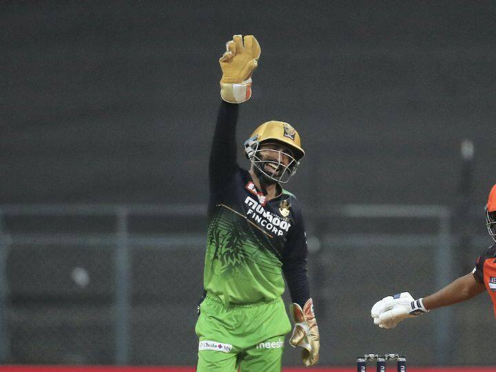 त्यामुळे कार्तिकने चांगली कामगिरी केल्यास त्याला विश्वचषक खेळण्याची संधी देखील मिळू शकते.