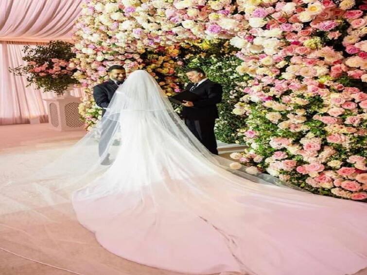 Britney Spears shares first photos from her fairytale wedding; pics inside Britney Spears Wedding: પોપ સ્ટાર બ્રિટની સ્પીયર્સે લગ્નની પ્રથમ તસવીર કરી શેર, Photos