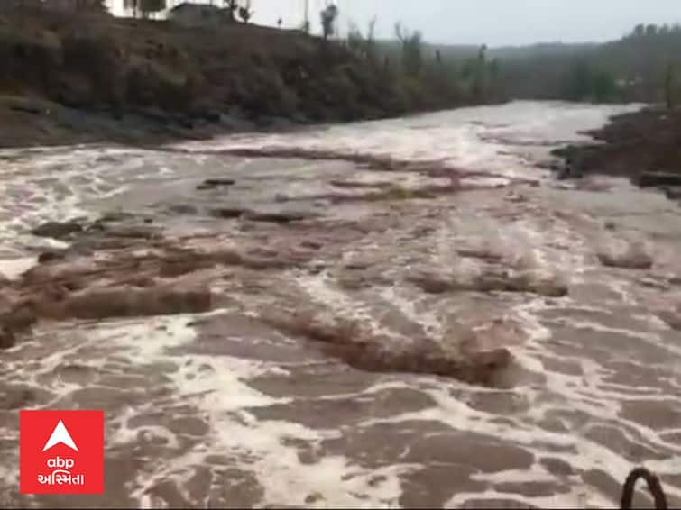 Monsoon 2022  Rain fell in 6 districts of South Gujarat, universal rain fell in Dang district RAIN :  દક્ષિણ ગુજરાતના 6 જિલ્લાઓ વરસાદ, ડાંગમાં પૂર્ણા નદી બે કાંઠે વહી, જાણો ક્યાં ક્યાં વરસાદ પડ્યો