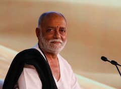 ભારત પાકિસ્તાન તણાવ વચ્ચે વ્યાસપીઠ પરથી મોરારી બાપુનું મોટું નિવેદન – ‘આ હુમલો નથી, વિશ્વ કલ્યાણ માટે....’
