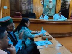 Mussoorie News: मसूरी नगर पालिका परिषद की बोर्ड बैठक में लाए गए 36 प्रस्ताव, पार्किंग को लेकर ठनी रार