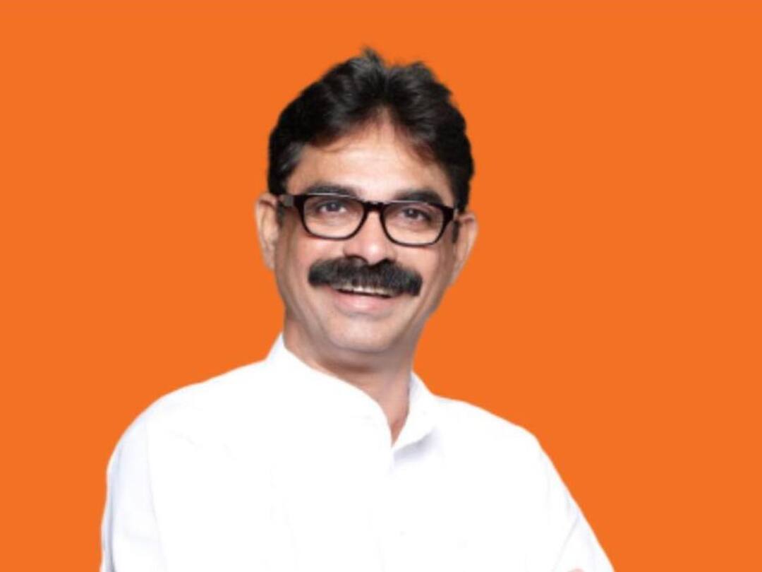 MNS : उद्धव ठाकरे यांनी स्वतः पक्ष चालवायला हवा, मनसेचा सल्ला Maharashtra Uddhav Thackeray should run shivsena himself say MNS bala Nandgaonkar MNS : उद्धव ठाकरे यांनी स्वतः पक्ष चालवायला हवा, मनसेचा सल्ला