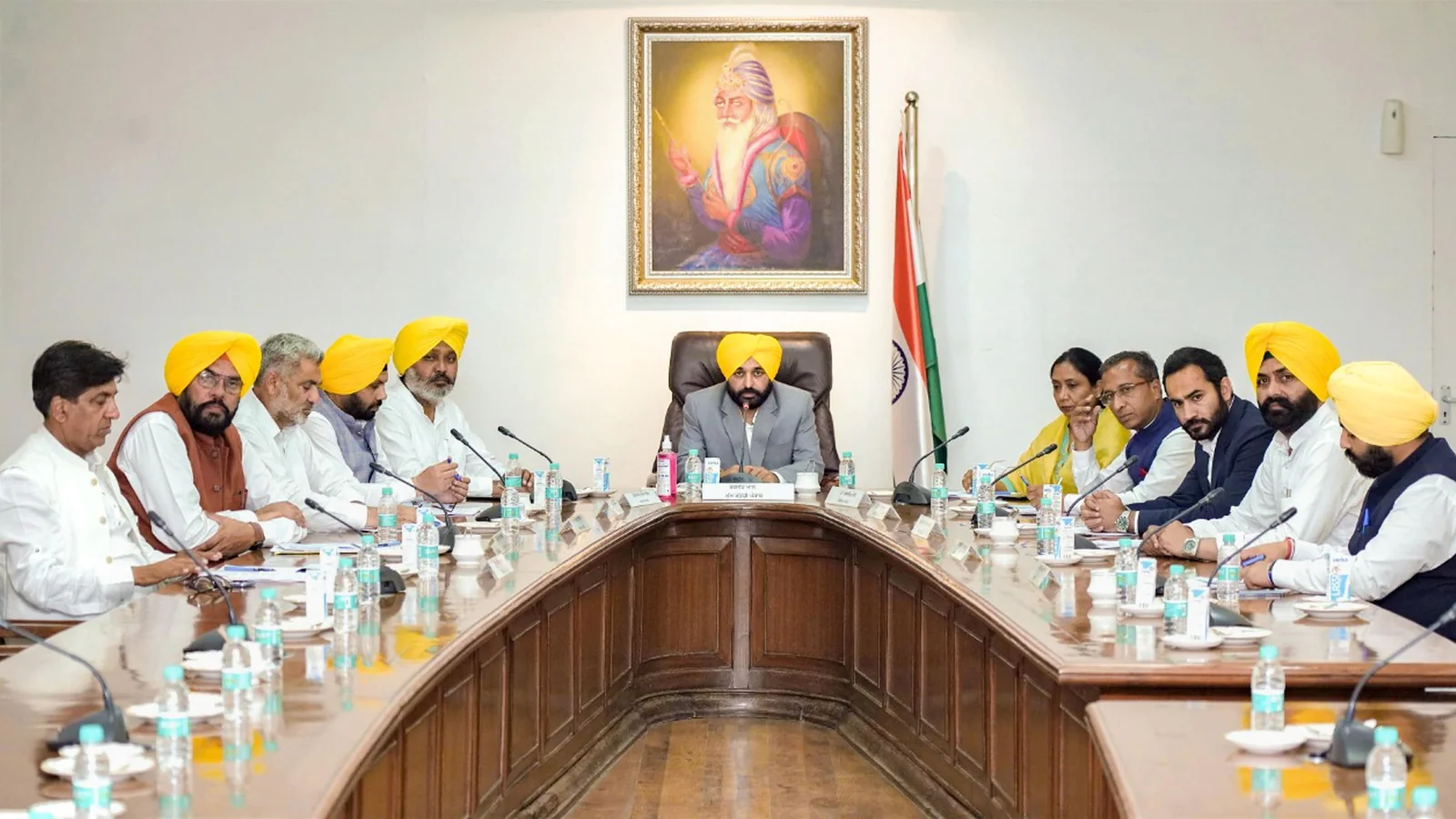 Punjab to have Cabinet expansion next month, AAP Government 8 Ministerial posts vacant ਪੰਜਾਬ 'ਚ ਅਗਲੇ ਮਹੀਨੇ ਹੋਵੇਗਾ ਕੈਬਨਿਟ ਵਿਸਥਾਰ , 8 ਮੰਤਰੀਆਂ ਦੇ ਅਹੁਦੇ ਖਾਲੀ, ਜਾਣੋਂ ਕਿਸਨੂੰ ਮਿਲ ਸਕਦੈ ਮੌਕਾ 