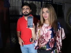 ब्वॉयफ्रेंड के साथ ओशिवारा पुलिस स्टेशन पहुंचीं राखी सावंत, एक्स हसबैंड रितेश पर लगाए ये आरोप