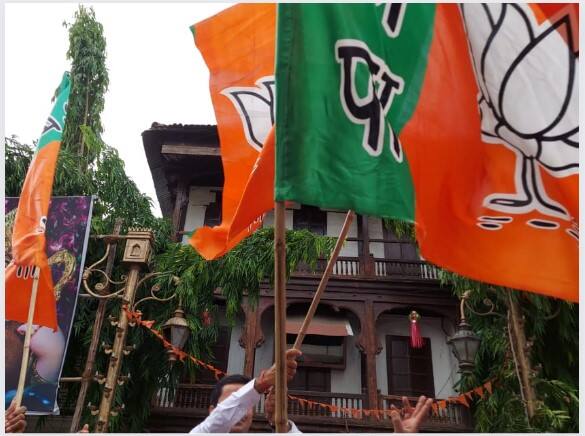 Rajya Sabha election 2022: फडणवीसांनी जिंकून दाखवलं! राज्यात सर्वत्र भाजपच्या विजयाचा जल्लोष Rajya Sabha election 2022: फडणवीसांनी जिंकून दाखवलं! राज्यात सर्वत्र भाजपच्या विजयाचा जल्लोष Rajya Sabha election 2022: Phaḍaṇavīsānnī jiṅkūna dākhavalaṁ! Rājyāta sarvatra bhājapacyā vijayācā jallōṣa Rajya Sabha election 2022: Fadnavis wins! The victory of BJP is celebrated all over the state Rajya Sabha election 2022: फडणवीसांनी जिंकून दाखवलं! राज्यात सर्वत्र भाजपच्या विजयाचा जल्लोष