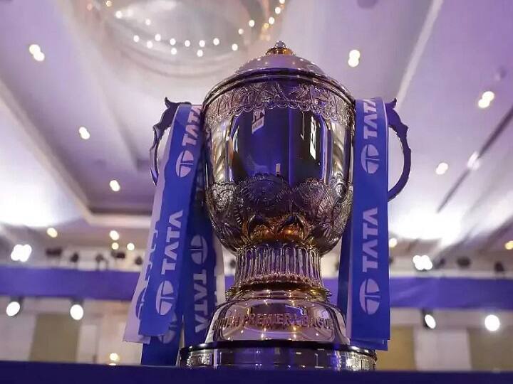 IPL Media Rights Tender live Amazon take backoff from Bid Zee, star are in chase for IPL Rights IPL Media Rights Auction : आयपीएल प्रसारण हक्कांच्या शर्यतीतून ॲमेझॉनची माघार, आता 'या' चार कंपन्यांमध्ये तगडी टक्कर