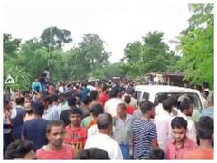 Bihar News: बिहार के पूर्णिया में बड़ा हादसा, तालाब में गिरी गाड़ी, 8 लोगों की मौत