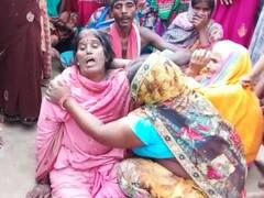 Bettiah Crime News: गांव में नाच देखने के लिए घर से निकला था युवक, अगले दिन मिली लाश, शरीर पर मिले जलने के निशान