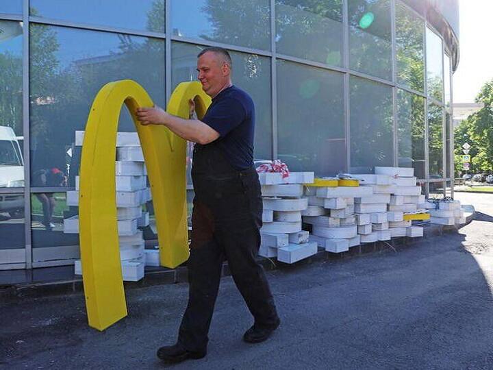 rebranded McDonald's to reopen in Russia கோல்டன் ஆர்ச்சுக்கு குட் பை...! ரஷ்யாவில் இருந்து வெளியேறிய மெக்டோனால்ஸ் நிறுவனம்...!