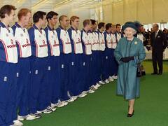 இங்கிலாந்து கிரிக்கெட் அணியின் தீவிர ரசிகை...நினைவுகளை பேசும் புகைப்படங்கள்