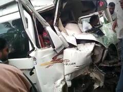 Accident News: જૂનાગઢમાં માંગરોળ રોડ પર દ્વારકા દર્શનાર્થે જતા શ્રદ્ધાળુની ટાવેરાને નડ્યો અકસ્માત, 10 ઘાયલ