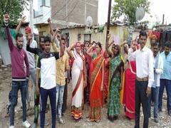 MP News: नगरीय चुनाव के पहले सड़कों पर उतरे लोग, कहा- मांग नहीं मानी तो करेंगे चुनाव का बहिष्कार