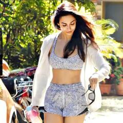 Malaika arora gym look: મલાઈકા અરોરાનો હોટ જિમ લૂક, તસવીરો થઈ વાયરલ