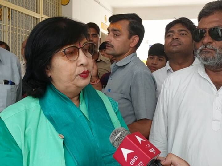 Kasganj News: दो दिवसीय दौरे पर कासगंज आईं बाल विकास मंत्री प्रतिभा शुक्ला, बोलीं- 'महिला कल्याण के लिए सरकार गंभीर' UP News Kasganj Minister of State Pratibha Shukla inspected Kasganj District Hospital ANN Kasganj News: दो दिवसीय दौरे पर कासगंज आईं बाल विकास मंत्री प्रतिभा शुक्ला, बोलीं- 'महिला कल्याण के लिए सरकार गंभीर'