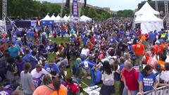 Protest Against US Gun Violence: తుపాకుల సంస్కృతికి వ్యతిరేకంగా అమెరికన్ల భారీ ర్యాలీ | ABP Desam