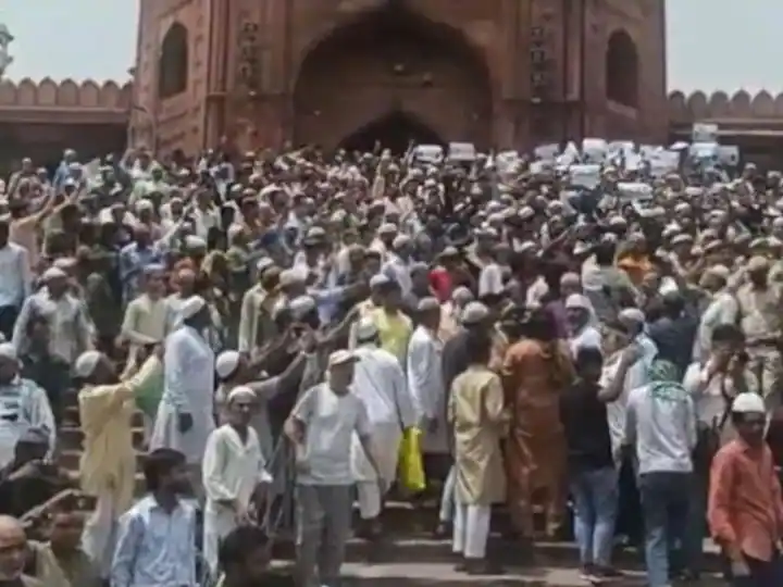 Protest Outside Jama Masjid: Two Held For Disrupting Communal Harmony Protest Outside Jama Masjid: Two Held For Disrupting Communal Harmony