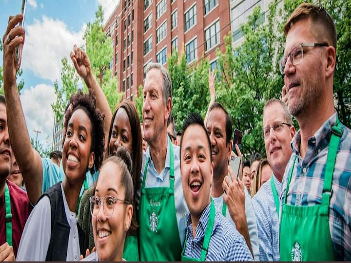 Starbucks CEO begged employees to return to office, know details Starbucks Update: మోకాళ్ల మీద పడి రిక్వెస్ట్ చేస్తా, దయచేసి ఆఫీస్‌కు రండి-స్టార్‌బక్స్ సీఈవో కష్టాలు