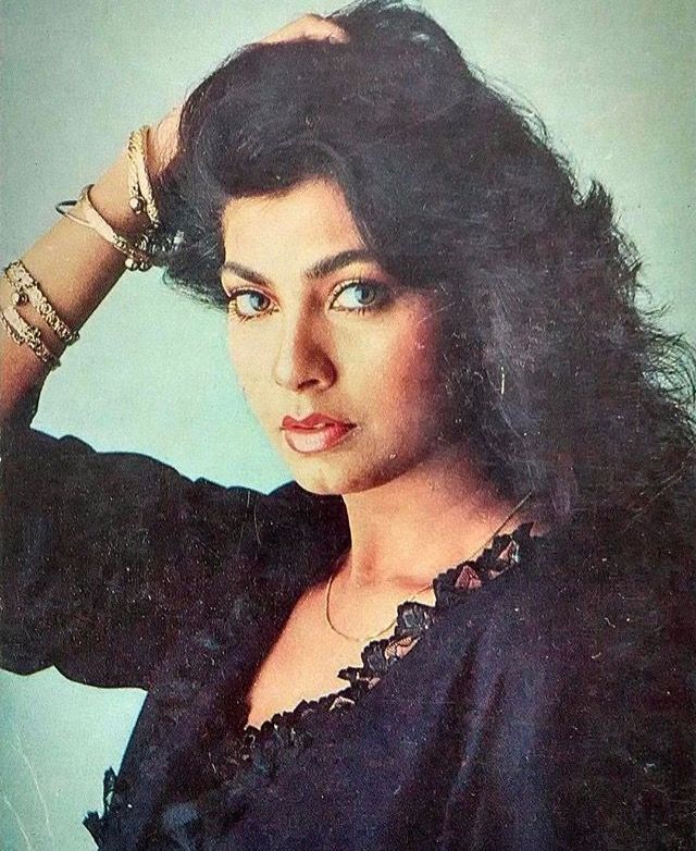 Kimi Katkar: जानिए अब कहां हैं ‘जुम्मा चुम्मा’ गर्ल, इस फिल्म की रिलीज के बाद रातोंरात बन गई थीं स्टार!