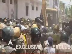 Prayagraj Violence: प्रयागराज हिंसा मामले में बड़ी कार्रवाई, मुख्य आरोपी जावेद पंप के घर पर चला बुलडोजर, भारी संख्या में पुलिसबल मौजूद