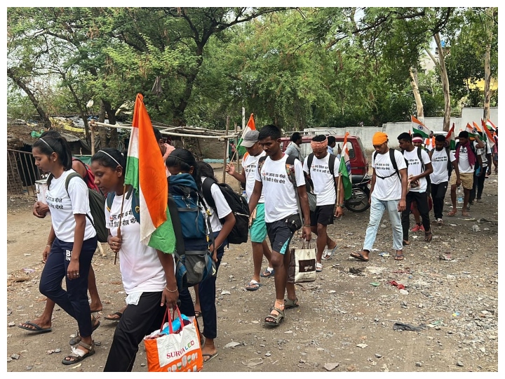 SSC GD 2018 Candidates Awaiting Appointment Students March from Nagpur To Delhi ANN SSC GD 2018: नौकरी की मांग को लेकर अभ्यार्थियों का आंदोलन, नागपुर से दिल्ली तक पैदल मार्च