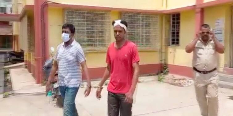Hooghly News: computer teacher arrested due to physical assault student Hooghly News: ছাত্রীকে যৌন নির্যাতনের অভিযোগে গ্রেফতার কম্পিউটার শিক্ষক