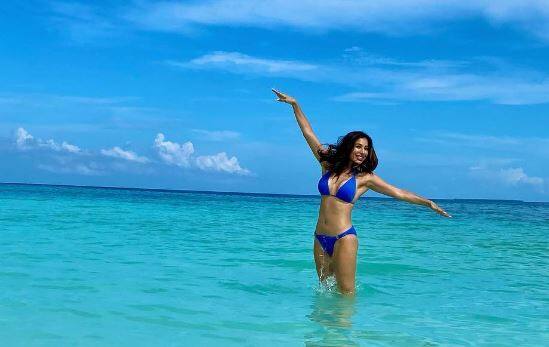 મુંબઈઃએક્ટ્રેસ અને મોડલ સૌફી ચૌધરીએ ઈન્સ્ટાગ્રામ પર હોટ તસવીરો શેર કરી છે. સૌફી ચૌધરી પોતાની બોલ્ડ તસવીરોને લઈને ચર્ચામાં છે.