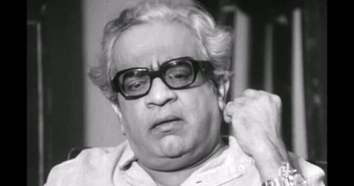 धोंडो भिकाजी कडमडे जोशी, मंगेश साखरदांडे, बटाट्याच्या चाळीचे मालक, भाई, कोट्याधीश पु.ल, पुरुषराज अळूरपांडे ही पुलंची टोपणनावे आहेत.