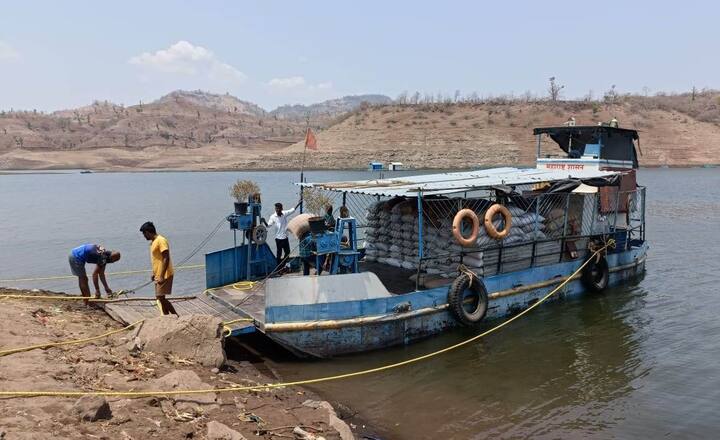 जिल्हाधिकारी मनीषा खत्री (Collector Manisha Khatri) यांच्या नेतृत्वाखाली ही कामगिरी बजावण्यात आली.