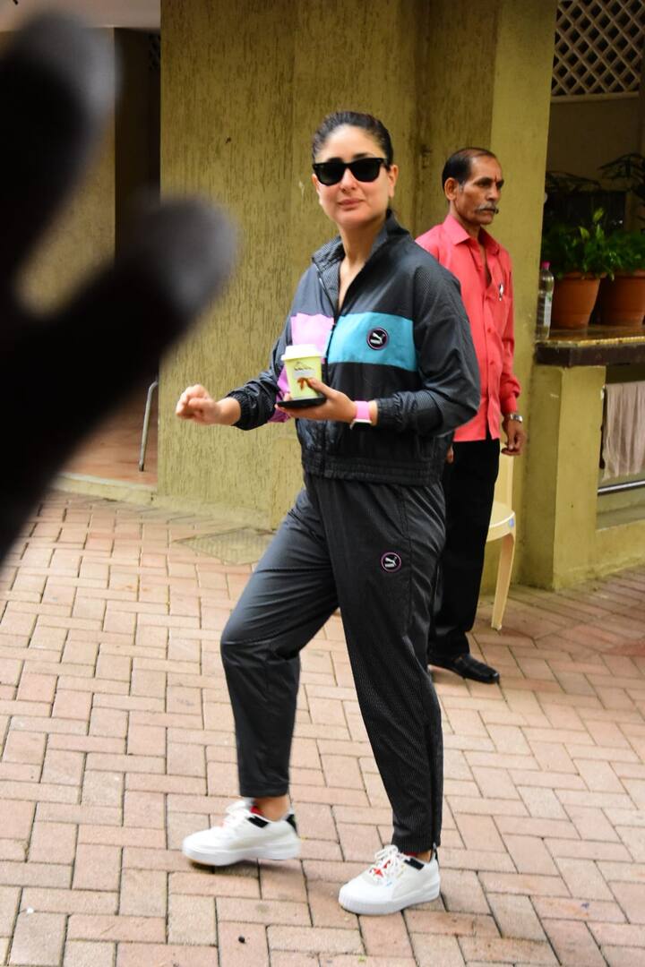करीना कपूर उन अभिनेत्रियों में से एक हैं, जो बिना मेकअप के भी बला की खूबसूरत लगती हैं. इस दौरान भी एक्ट्रेस बिना मेकअप के नजर आईं थी.