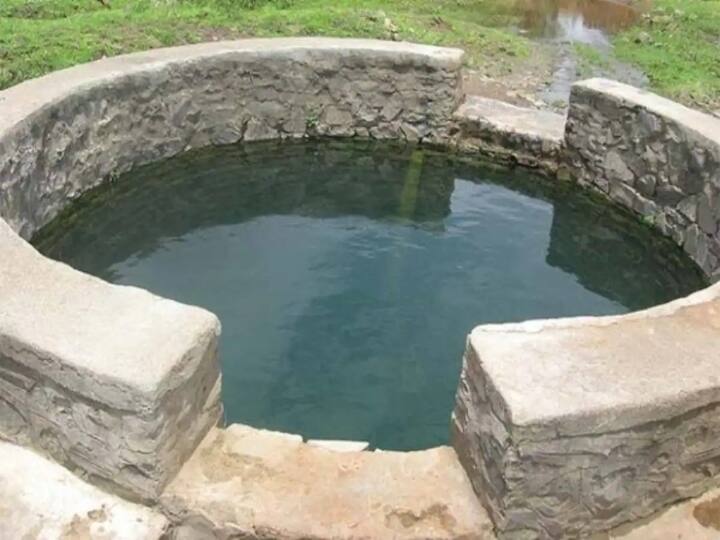 மதுரை: நண்பர்களுடன் கிணற்றில் குளிக்கச் சென்ற பள்ளி மாணவன் நீரில் மூழ்கி உயிரிழப்பு! A school student who went to bathe in a well with his friends drowned in Madurai has caused tragedy மதுரை: நண்பர்களுடன் கிணற்றில் குளிக்கச் சென்ற பள்ளி மாணவன் நீரில் மூழ்கி உயிரிழப்பு!