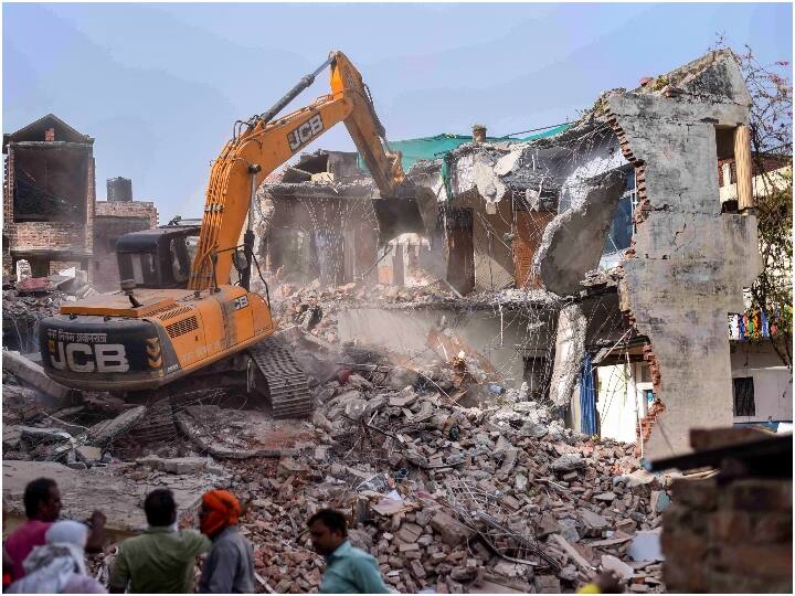 UP Bulldozer Action Jamiat Ulema-e-Hind filed petition in Supreme Court against Bulldozer Demolition ANN UP Bulldozer Action: बुलडोजर कार्रवाई का मामला पहुंचा सुप्रीम कोर्ट, जमीयत उलेमा-ए-हिंद ने दाखिल की याचिका