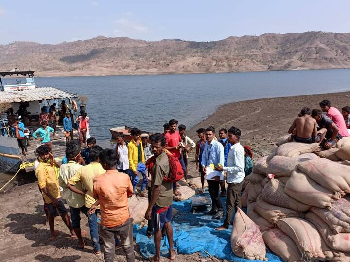 त्यामुळे येथील नागरिकांना पावसाळ्यात अन्न उपलब्ध करुन देण्यात आले आहे.