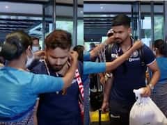 IND vs SA T20: तीसरे टी20 मुकाबले के लिए विशाखापट्टनम पहुंची टीम इंडिया, Video में देखें कैसे हुआ स्वागत