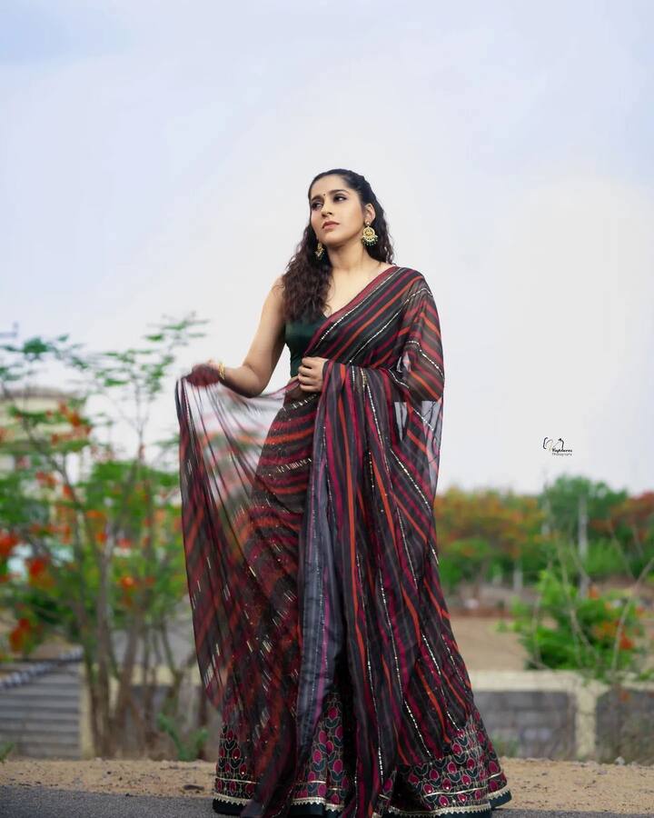 రష్మి గౌతమ్ ఫోటోలు -Image Credit:Rashmi Gautham/Instagram