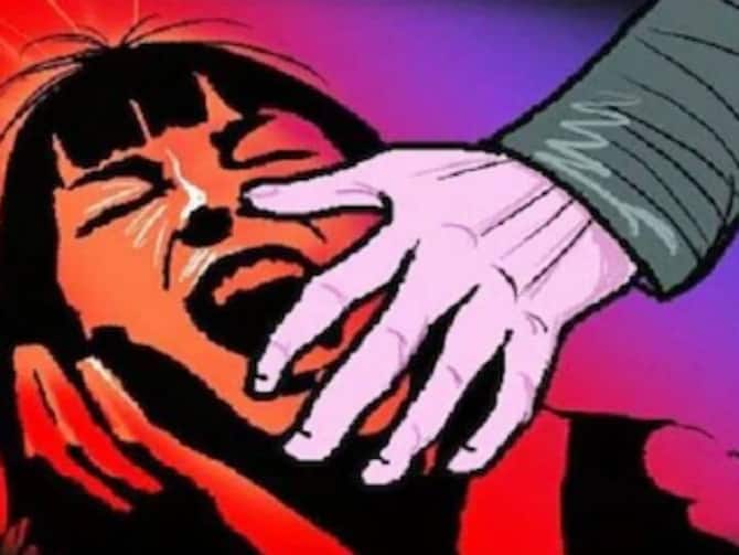 Sitamadhi News: Even After 48 Hours Of Gang Rape With Girl In Sitamarhi No  Accused Has Been Arrested Ann | Sitamadhi News: सीतामढ़ी में छात्रा से  गैंगरेप के 48 घंटे बाद भी