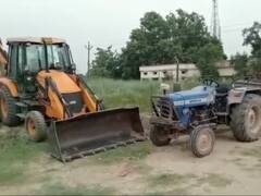 Udham Singh Nagar News: अवैध रूप से चल रहे मिट्टी खनन पर SDM ने मारा छापा, जेसीबी और ट्रैक्टर-ट्राली भी सीज