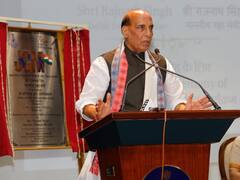 LBSNAA में बोले रक्षामंत्री राजनाथ सिंह, 'भारत शांतिप्रिय देश, बुरी नजर डालने वालों को देगा मुंहतोड़ जवाब'