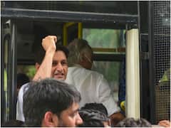 Congress Protest: ED के दफ्तर में राहुल गांधी से हुई पूछताछ, सड़क पर पार्टी ने किया प्रदर्शन, तस्वीरों में देखें कांग्रेस का 'सत्याग्रह'