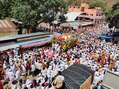 Ashadhi Wari : वारी मार्गावर दिंडीदरम्यान वाहनांची एकेरी वाहतूक सुरू राहणार, वारकऱ्यांच्या मागणीला यश 